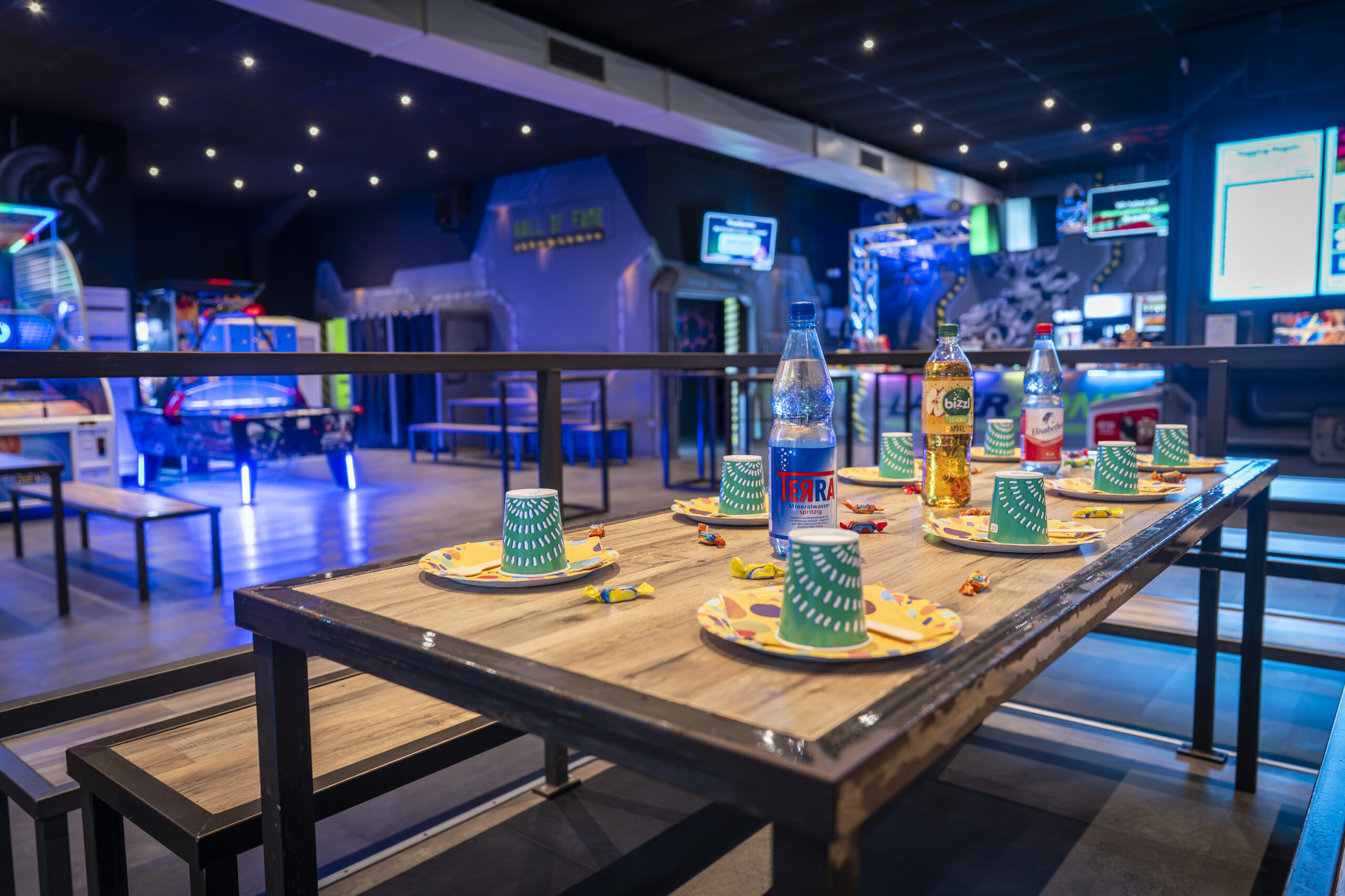 Gedeckter Kindergeburtstagstisch GolfZone